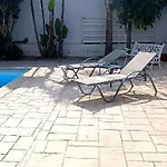 Colonial 32 * Periwolia