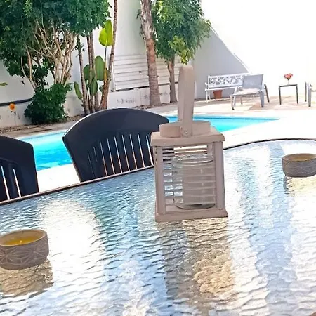 Colonial 32 Villa Perivólia